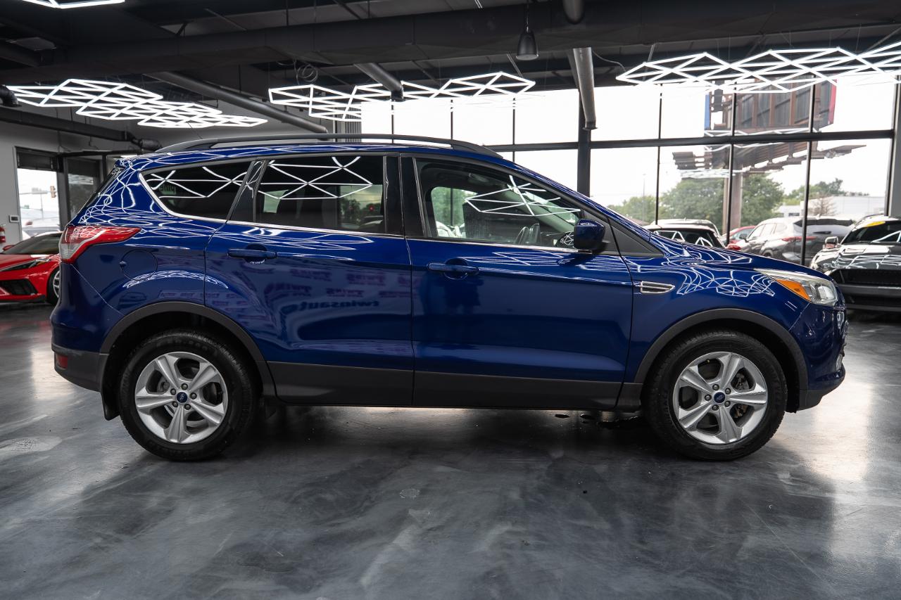 Ford Escape photo 7
