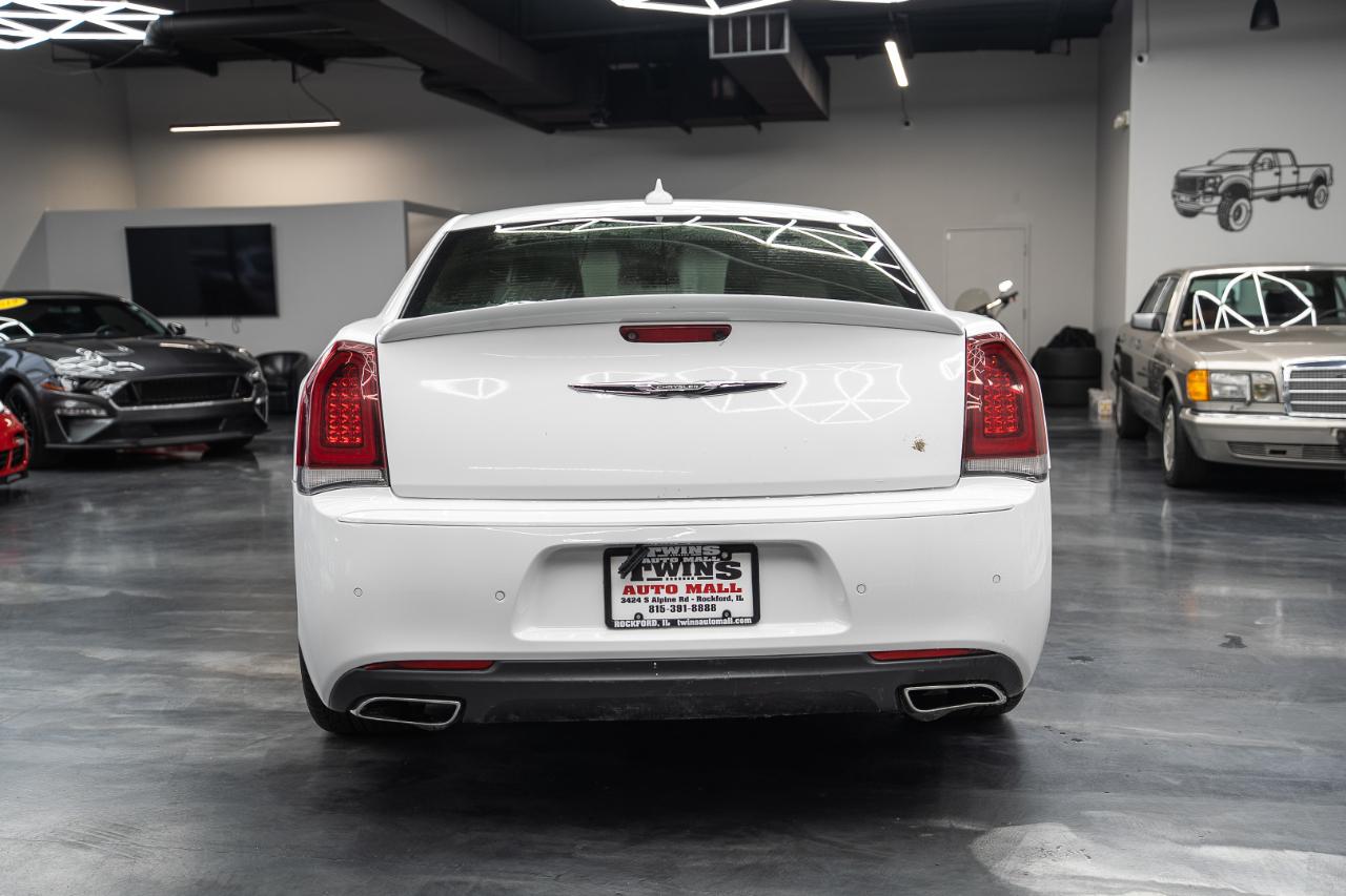 Chrysler 300 photo 5