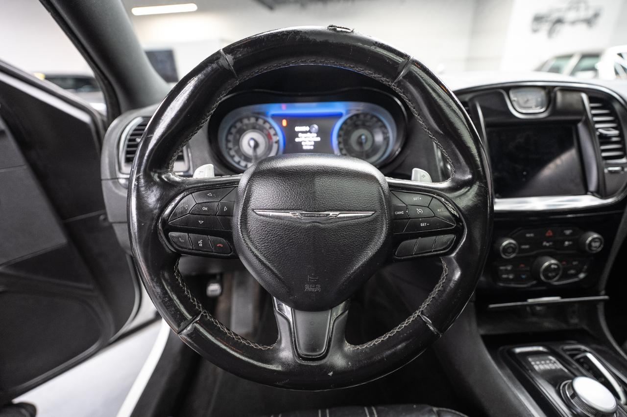 Chrysler 300 photo 16