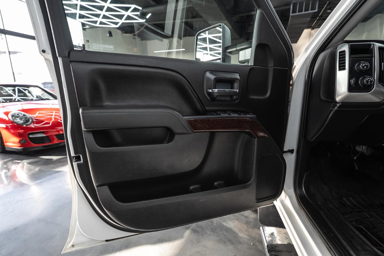 GMC Sierra photo 10