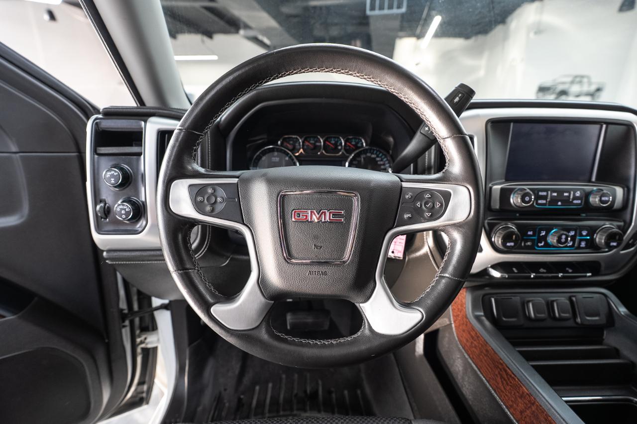 GMC Sierra photo 16
