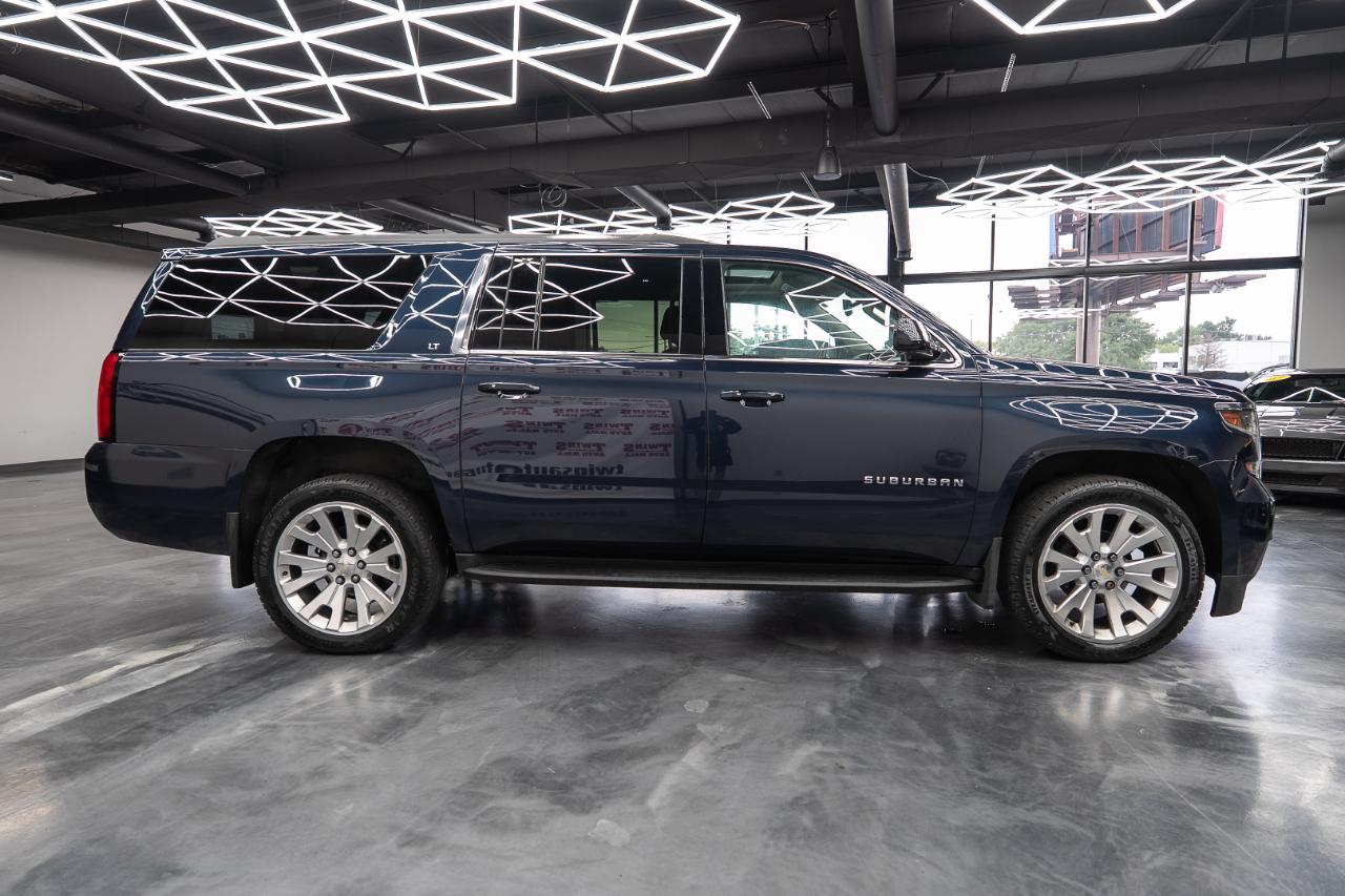 Chevrolet Suburban photo 7