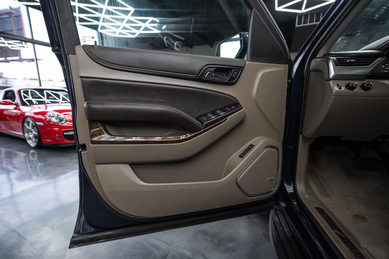 Chevrolet Suburban photo 10
