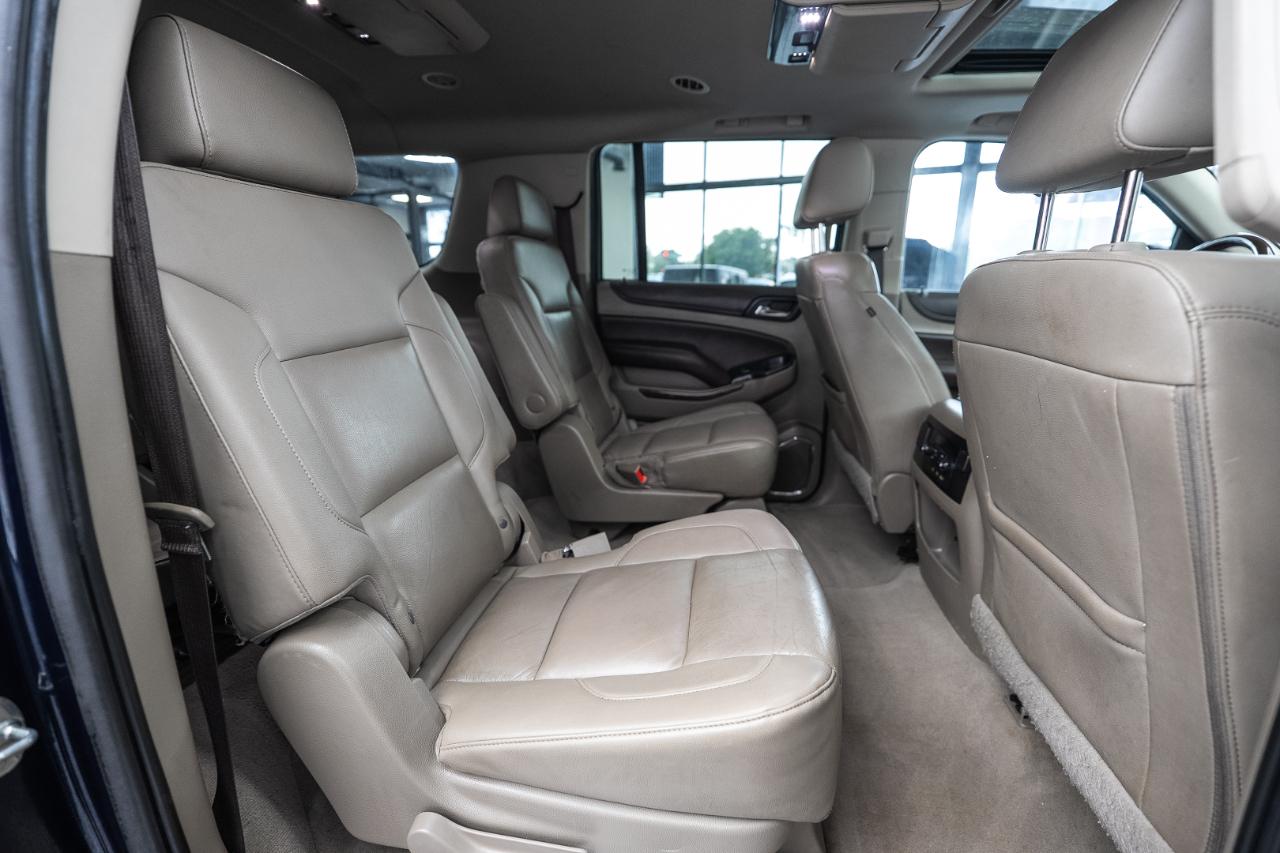 Chevrolet Suburban photo 15