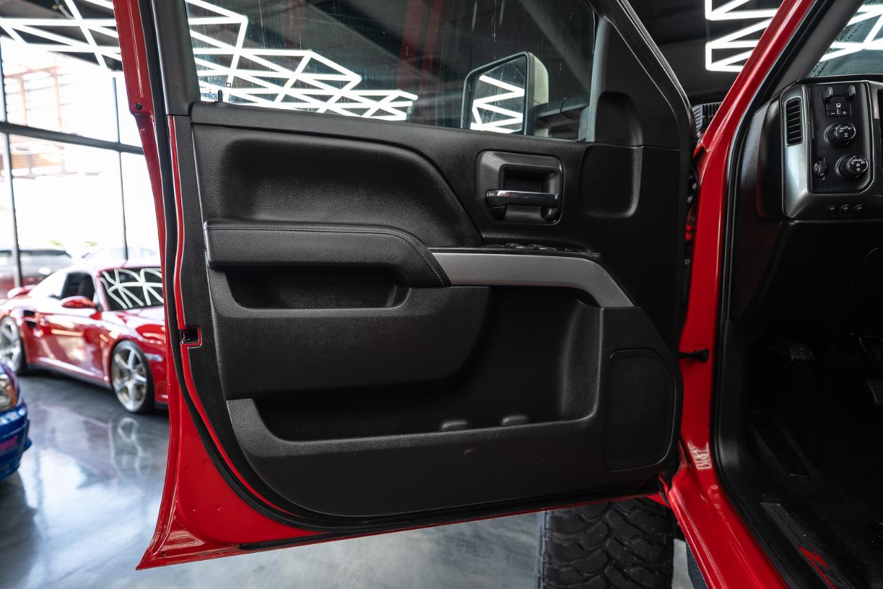Chevrolet Silverado photo 10