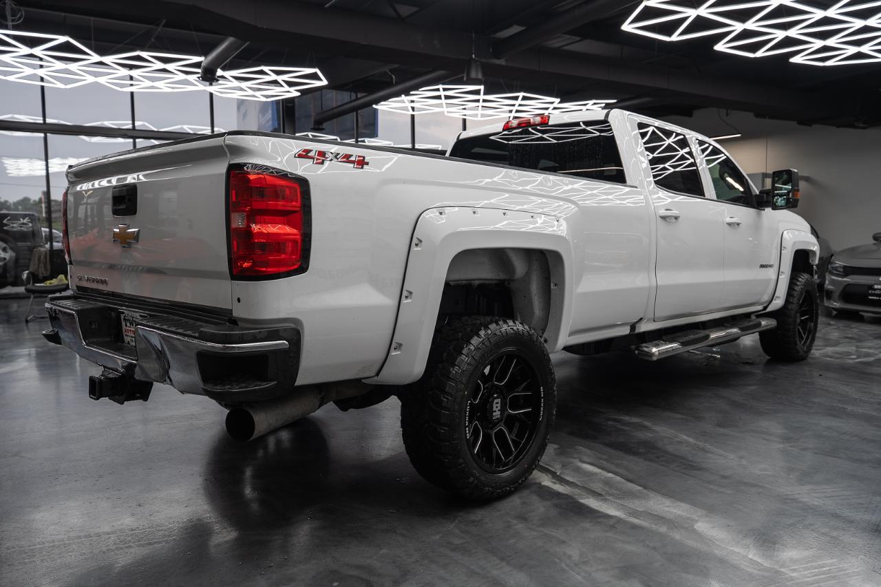Chevrolet Silverado HD photo 6