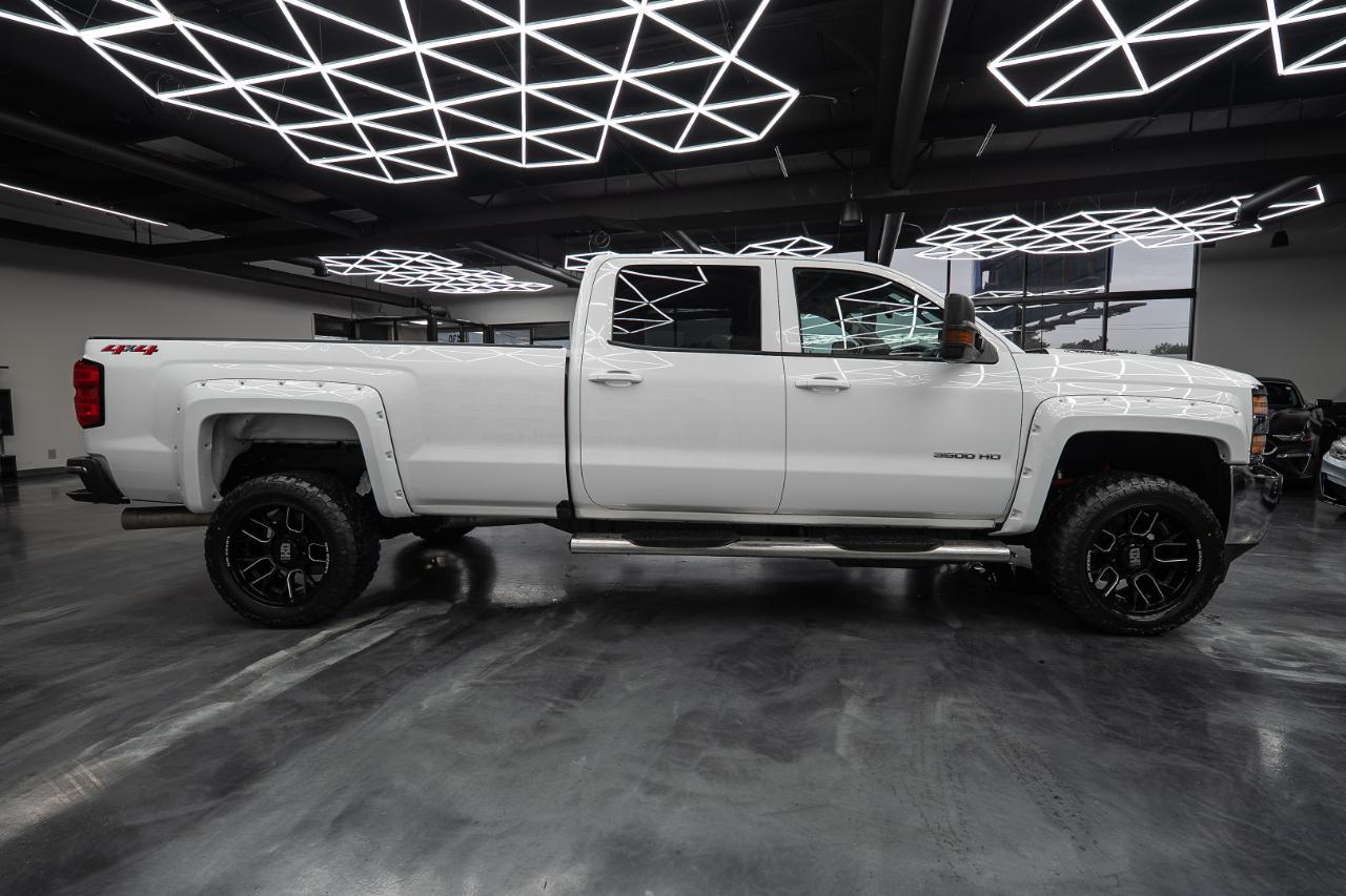Chevrolet Silverado HD photo 7
