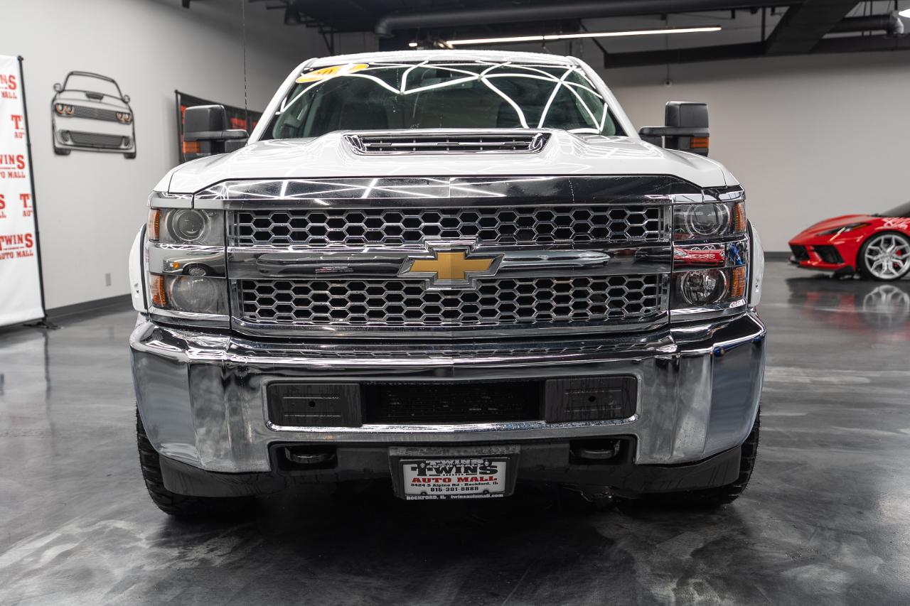 Chevrolet Silverado HD photo 9