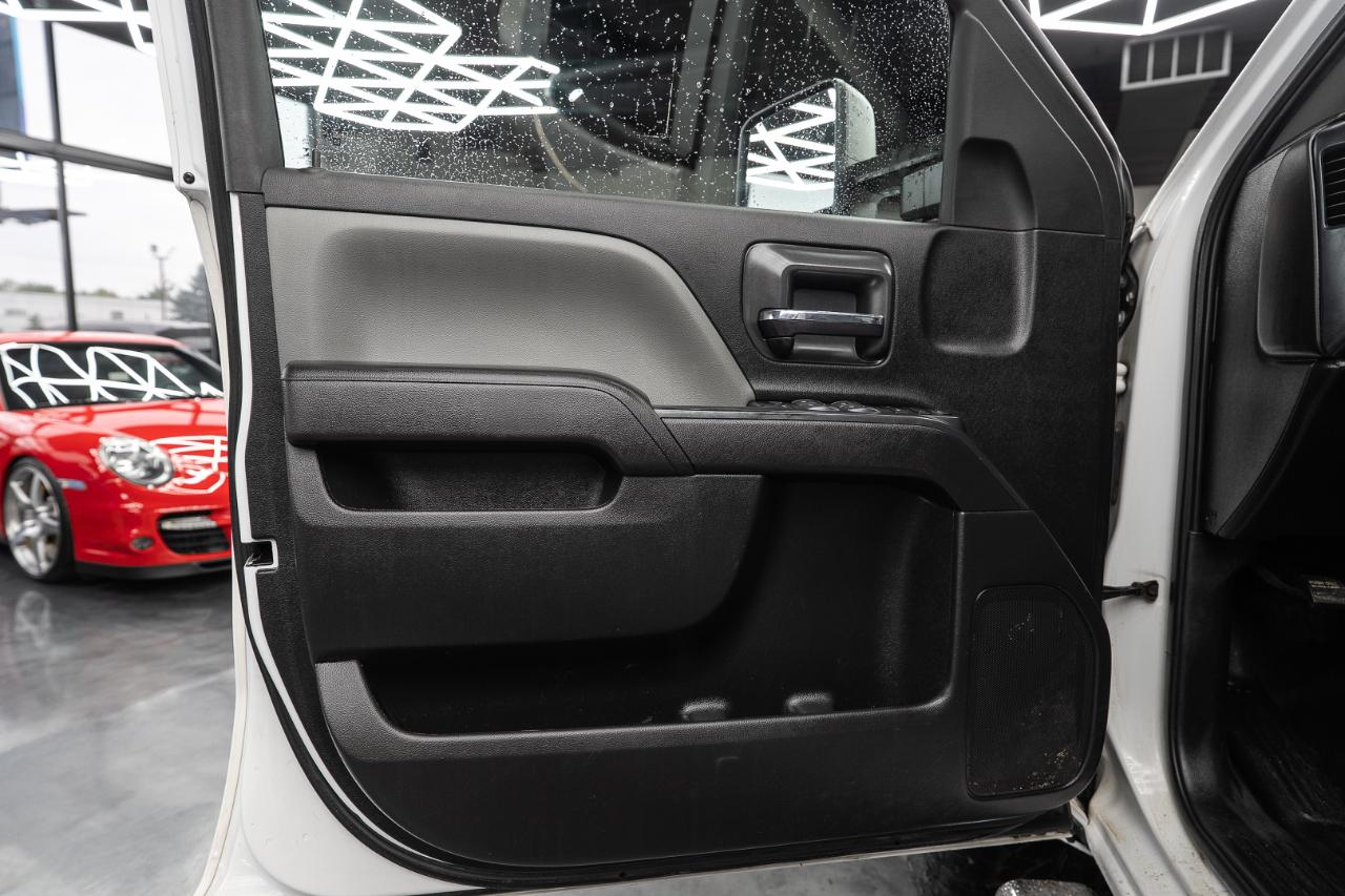 Chevrolet Silverado HD photo 10