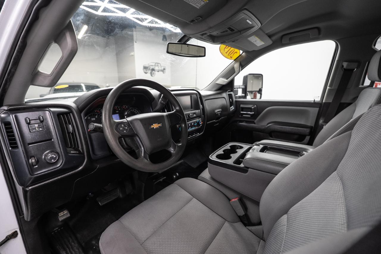 Chevrolet Silverado HD photo 11