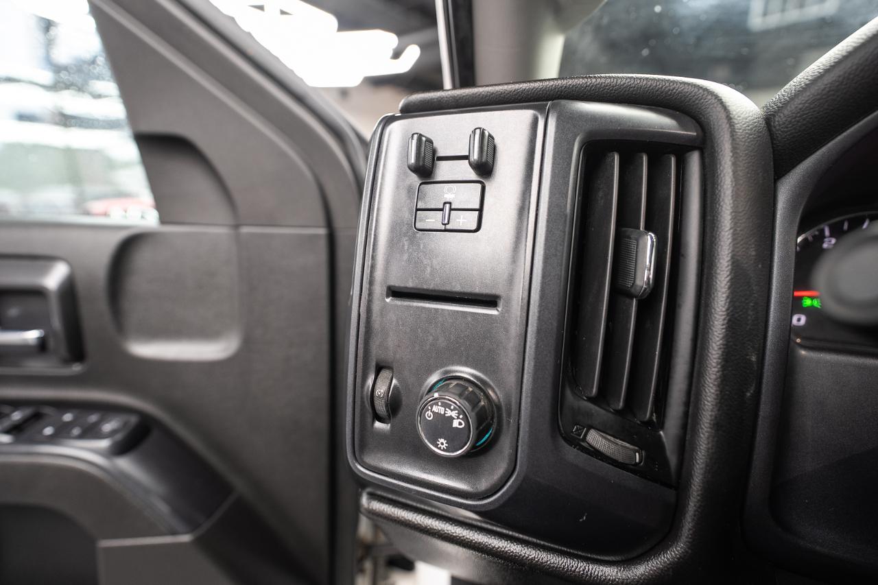 Chevrolet Silverado HD photo 21
