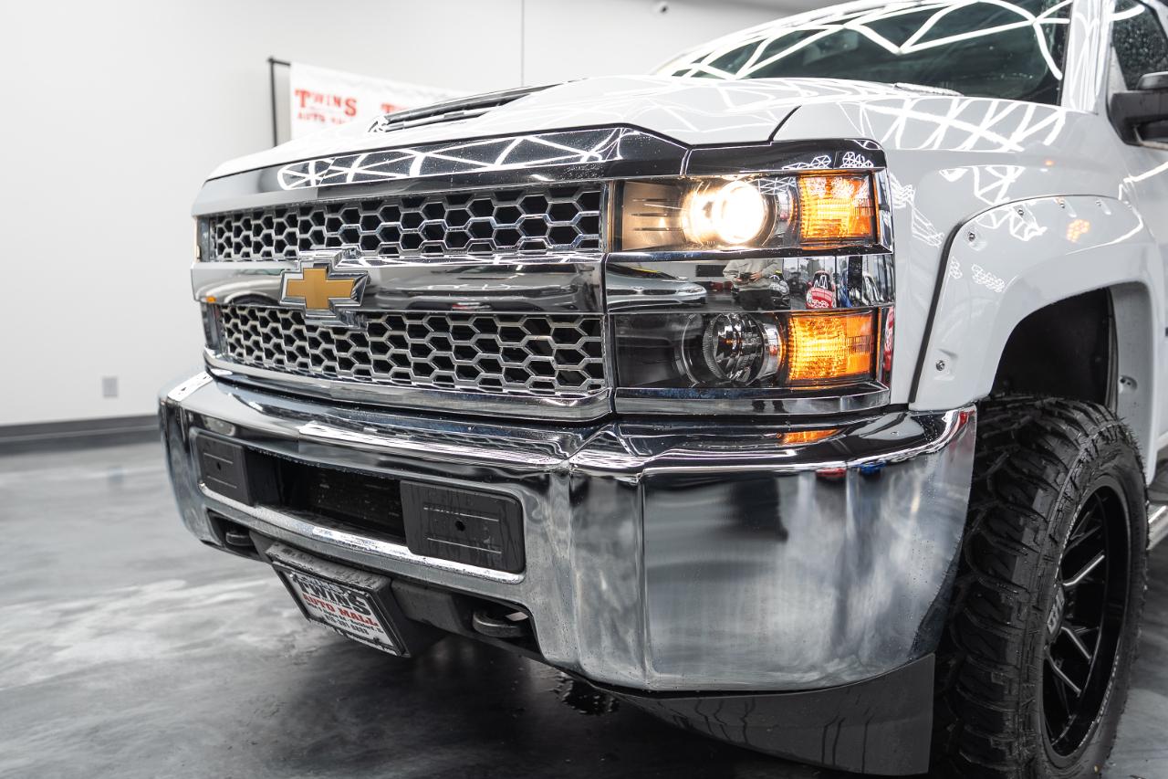 Chevrolet Silverado HD photo 24