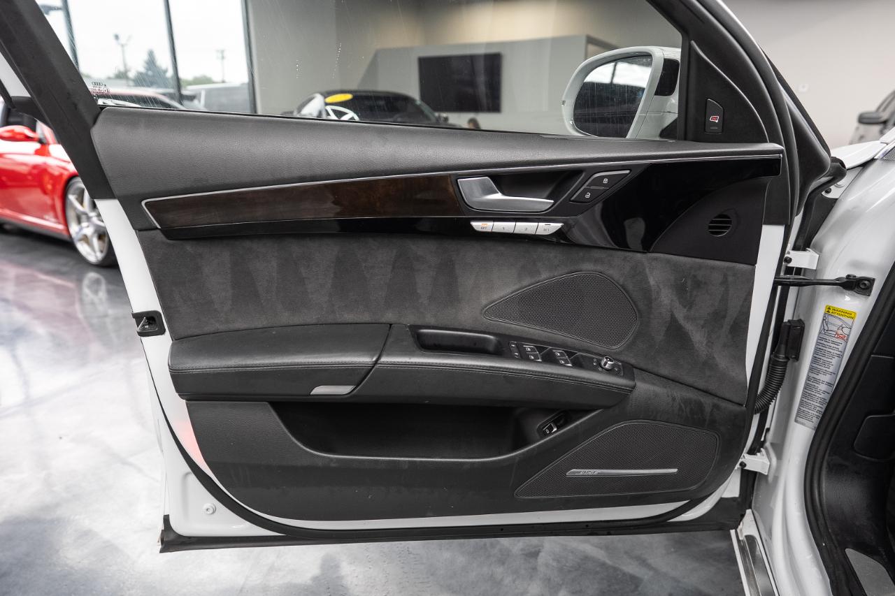 Audi A8 4.0T Sedan L quattro Tiptronic 2014