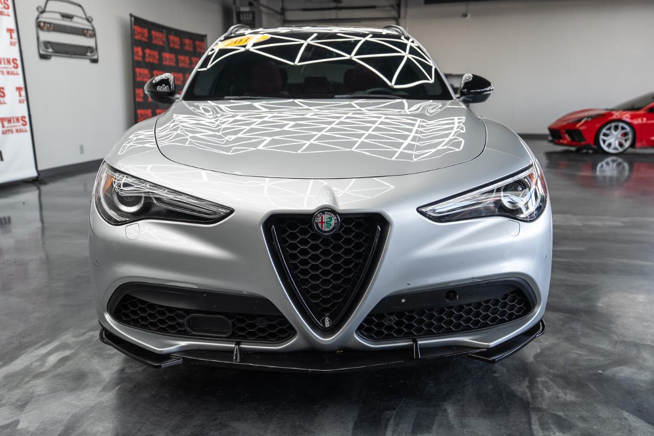 Alfa Romeo Stelvio photo 9