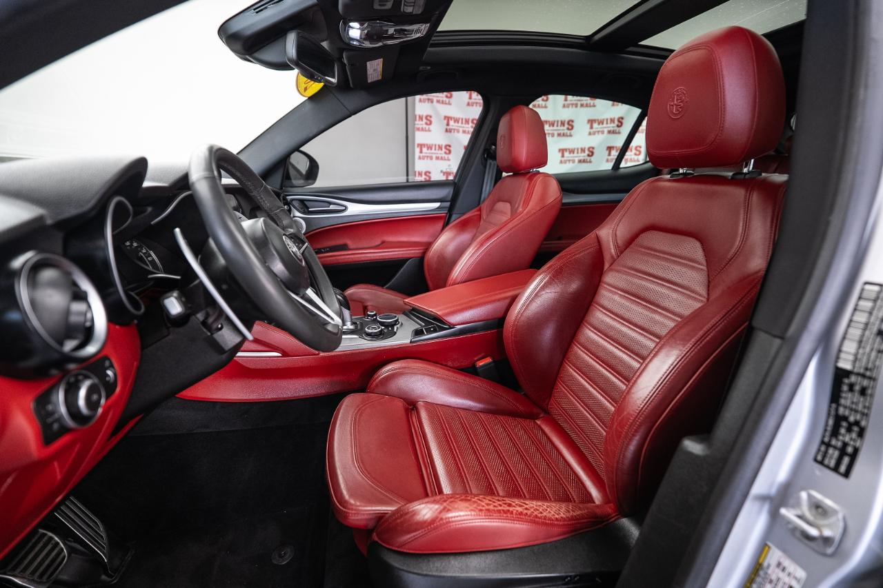 Alfa Romeo Stelvio photo 12