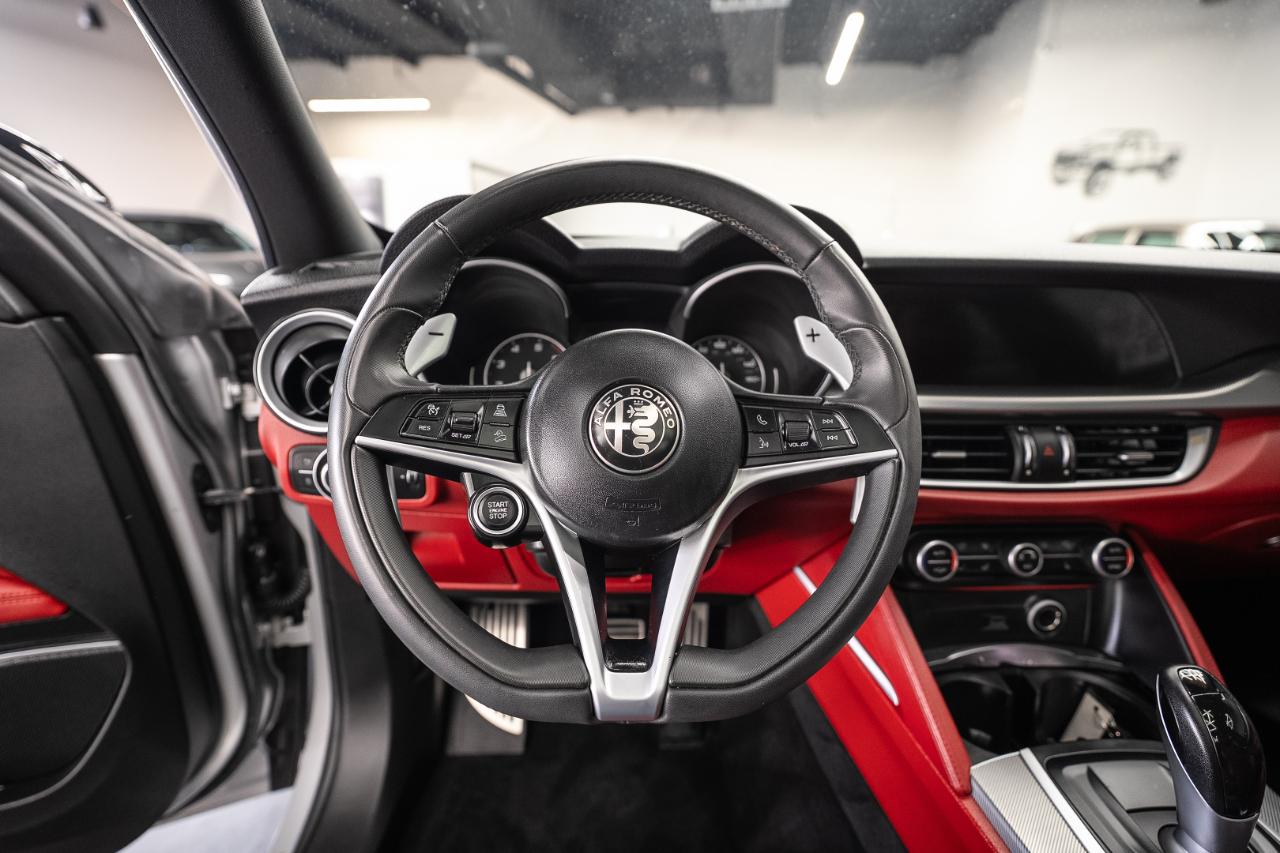 Alfa Romeo Stelvio photo 17