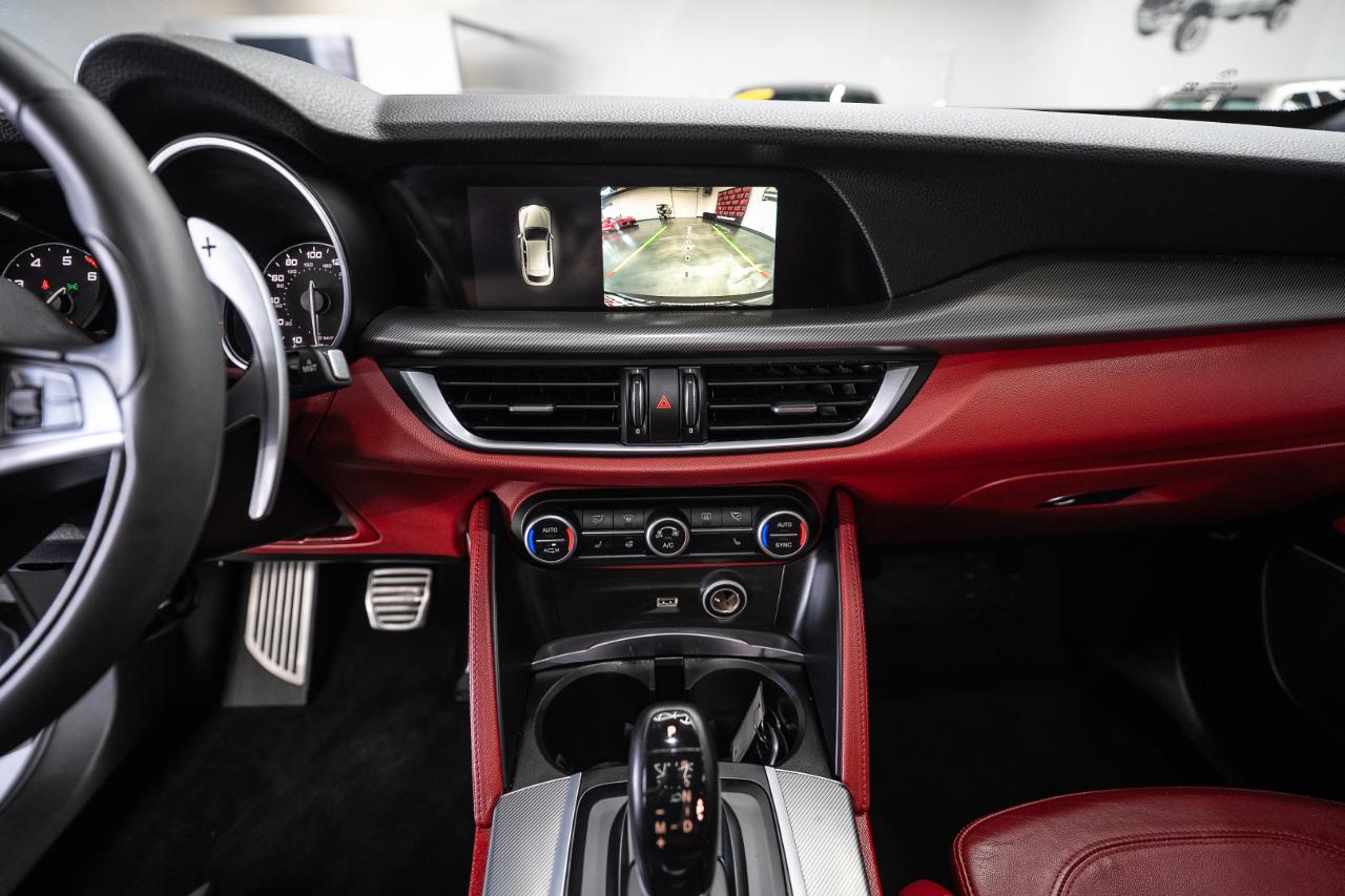 Alfa Romeo Stelvio photo 20