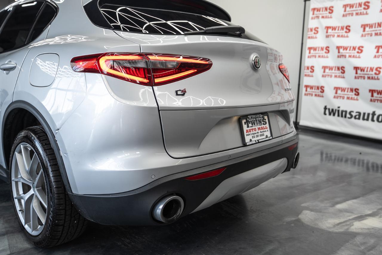 Alfa Romeo Stelvio photo 25