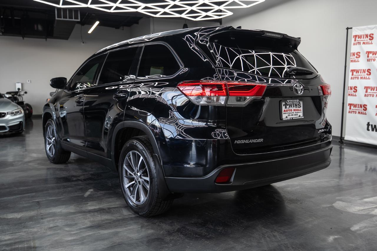 Toyota Highlander XLE AWD V6 2019