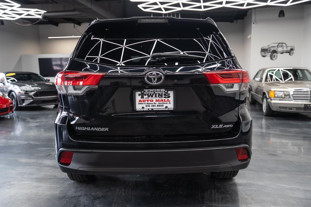 Toyota Highlander XLE AWD V6 2019