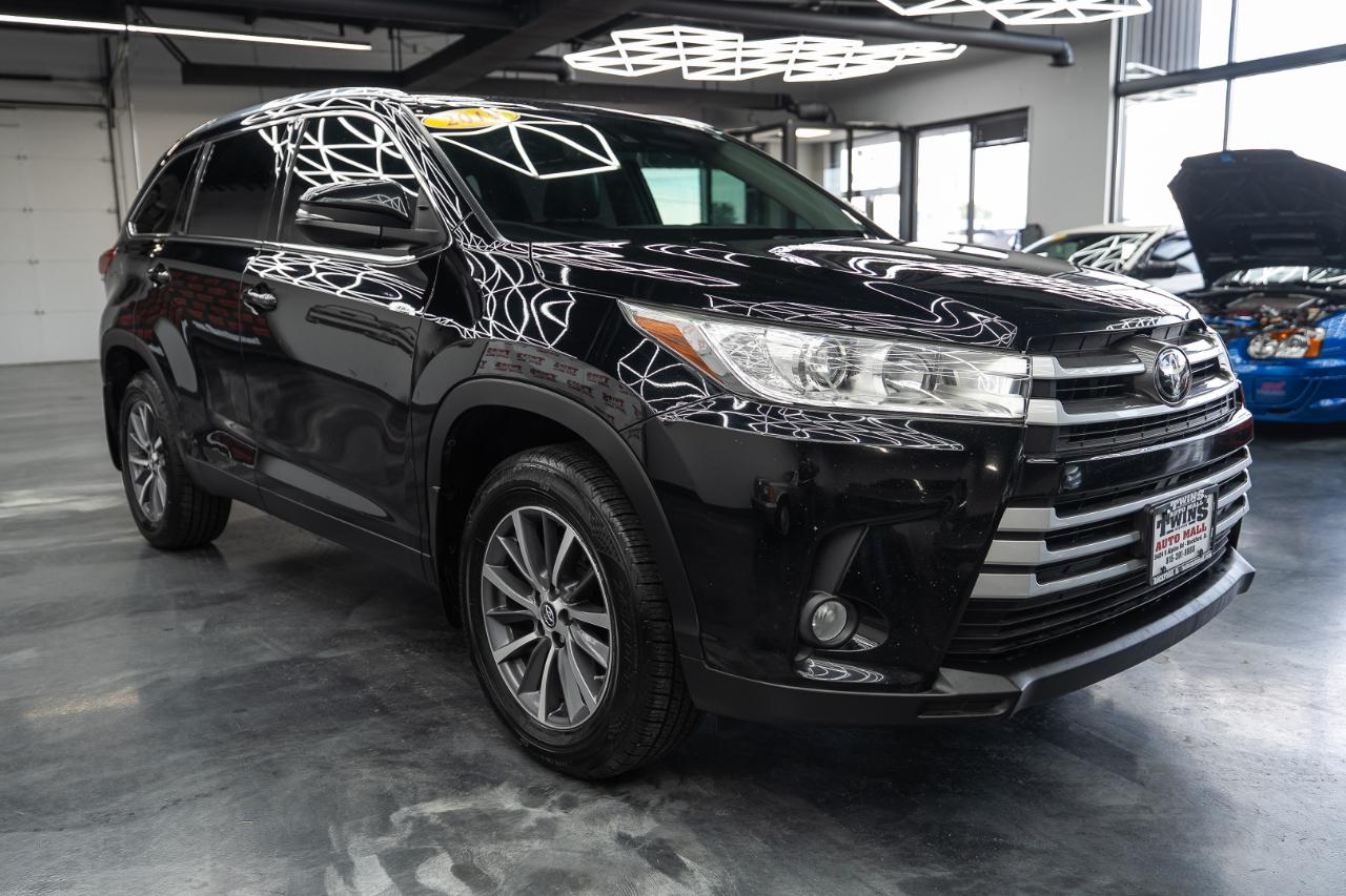 Toyota Highlander XLE AWD V6 2019