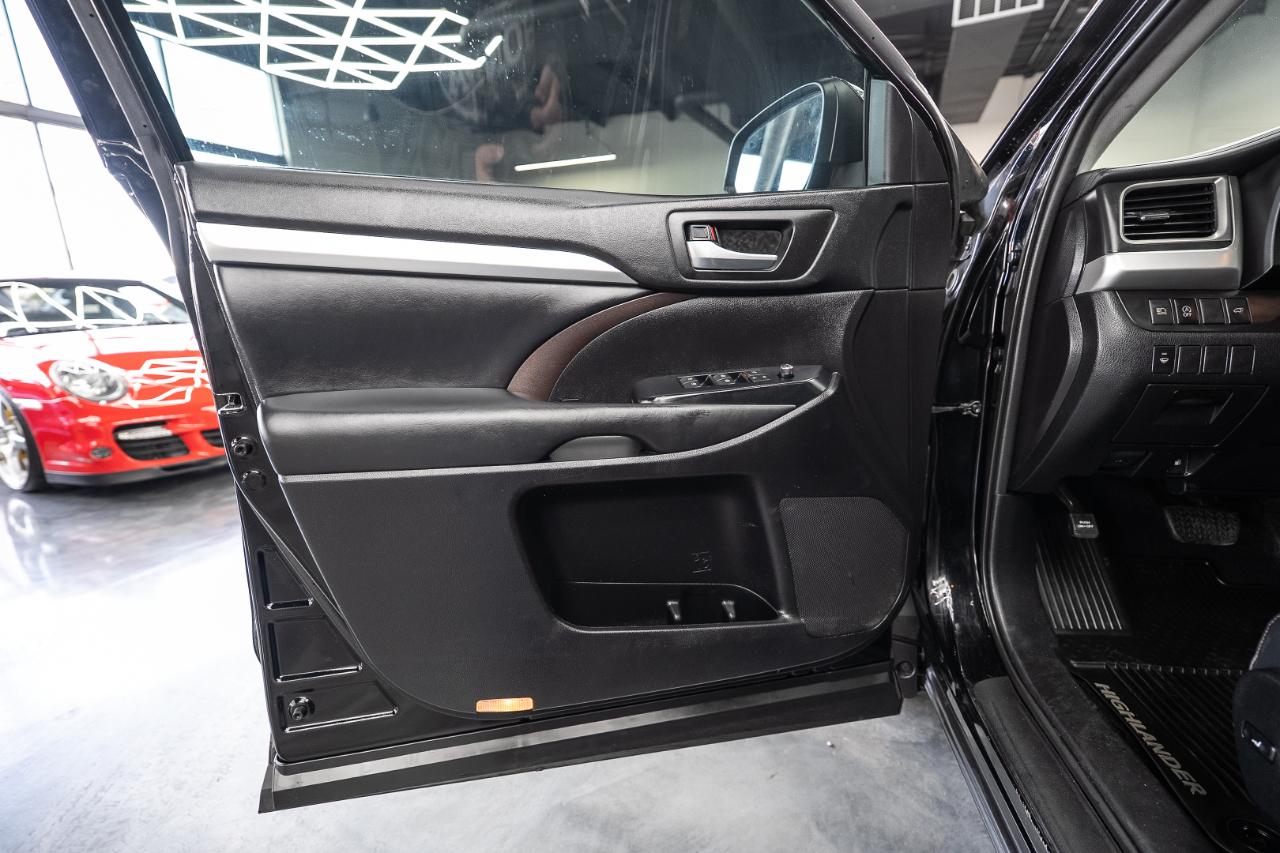 Toyota Highlander XLE AWD V6 2019
