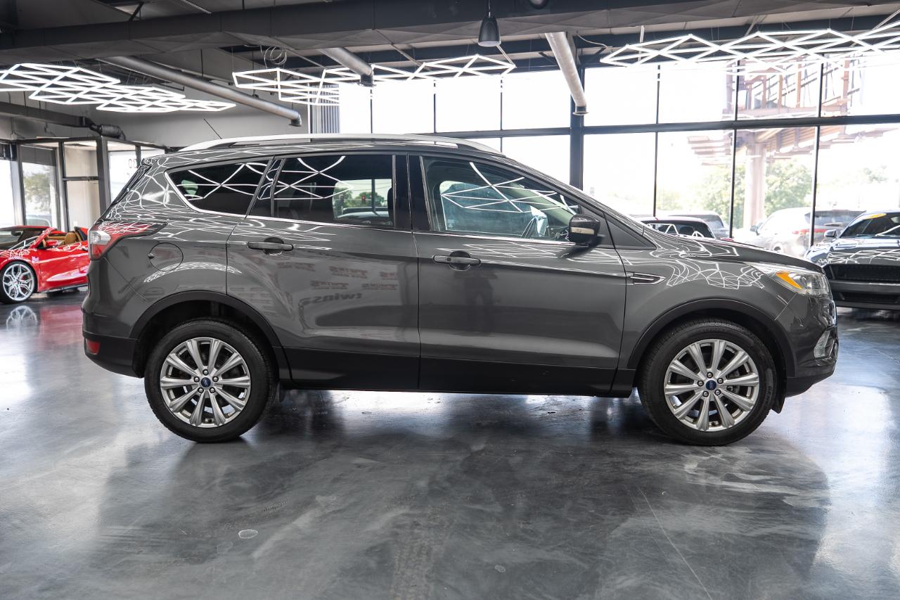 Ford Escape photo 7
