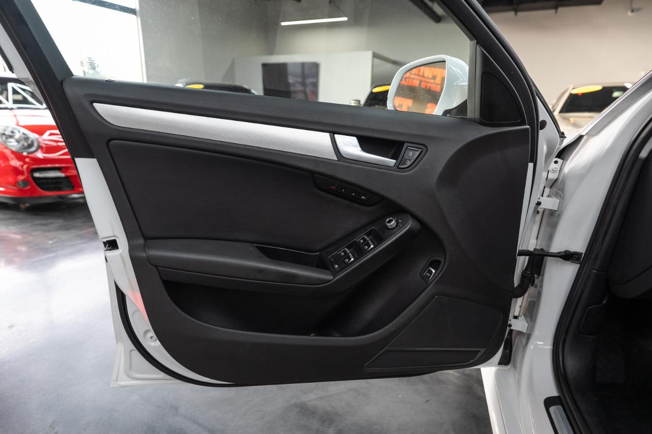 Audi A4 2.0T Sedan quattro Tiptronic 2014