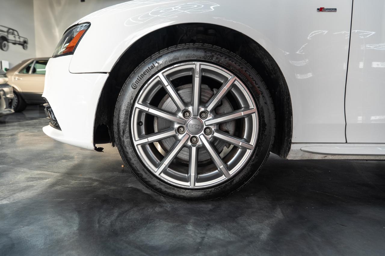 Audi A4 2.0T Sedan quattro Tiptronic 2014