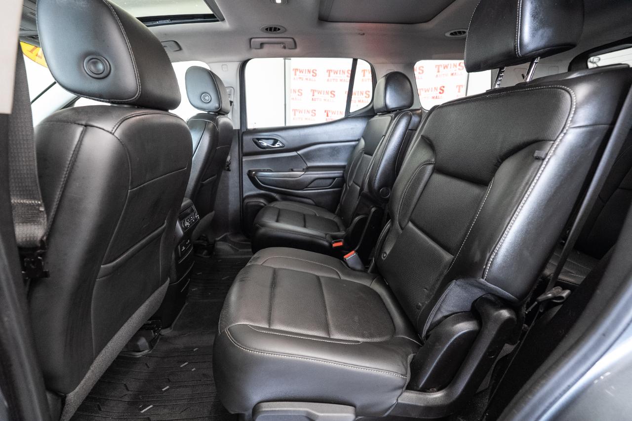GMC Acadia photo 13