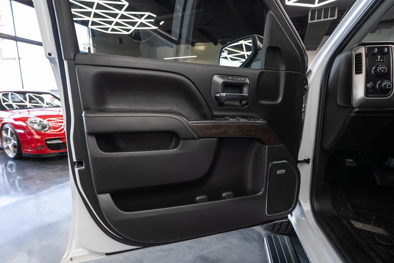 GMC Sierra photo 10