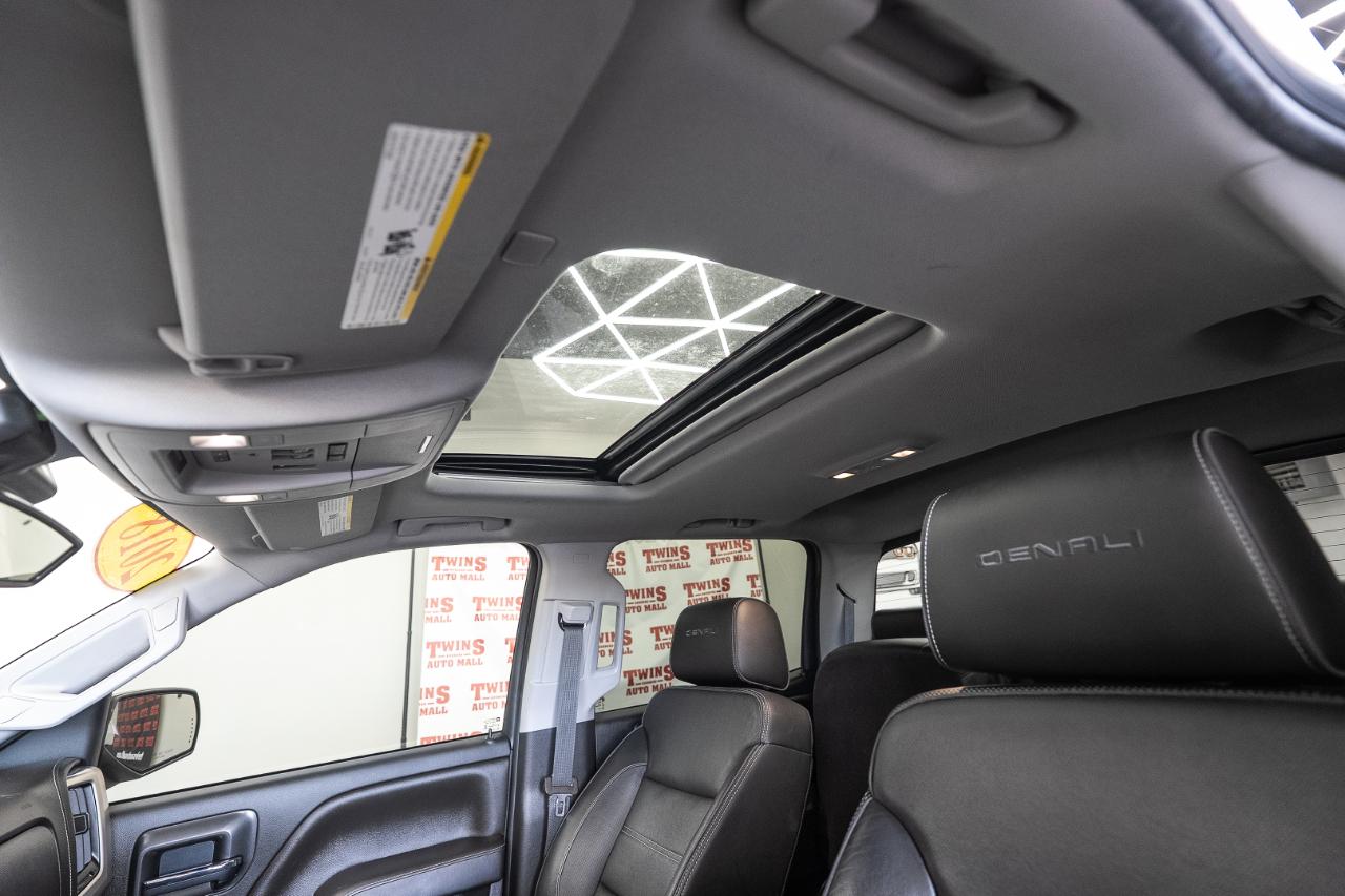 GMC Sierra photo 13
