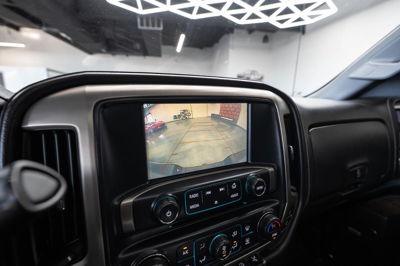 GMC Sierra photo 18