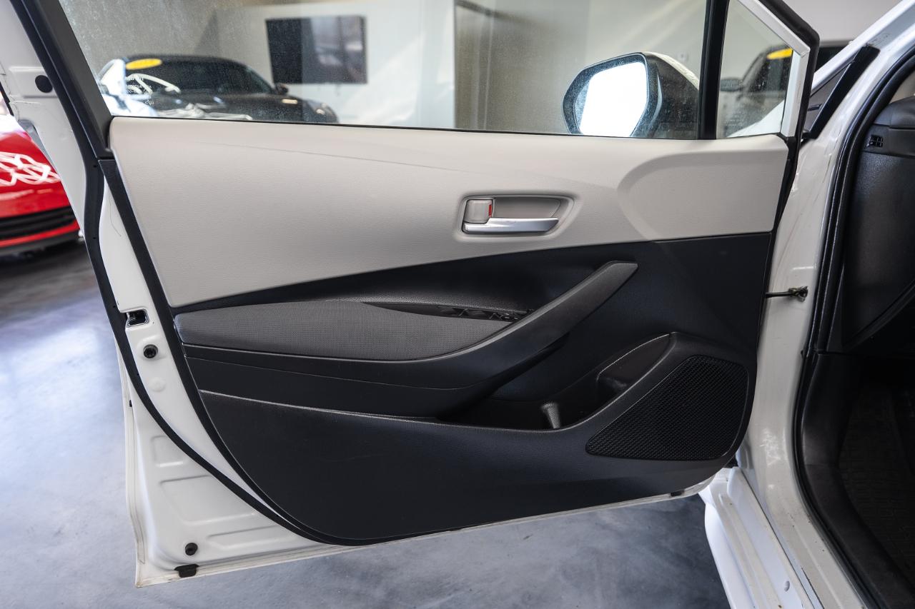 Toyota Corolla LE 2021