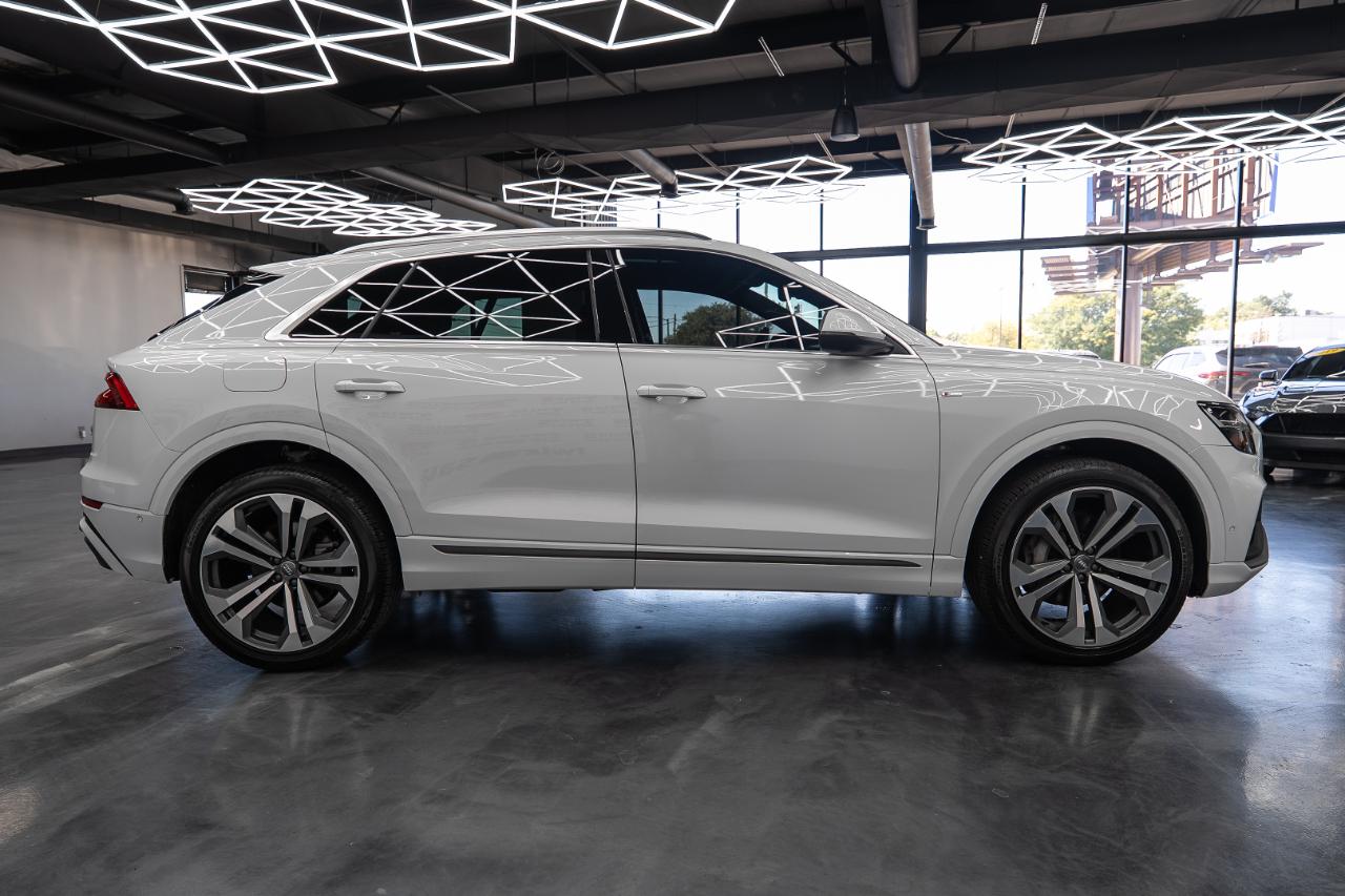 Audi Q8 photo 7