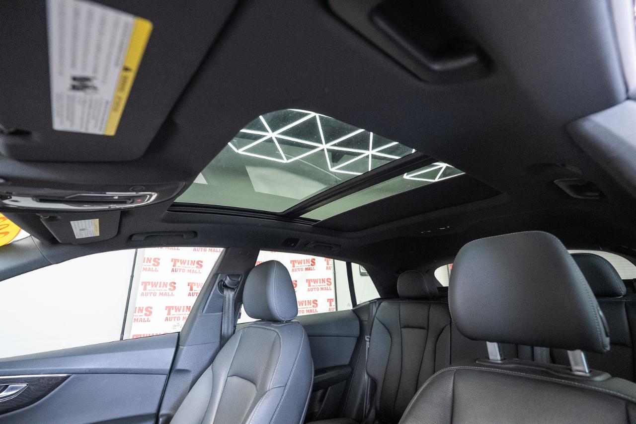 Audi Q8 photo 13