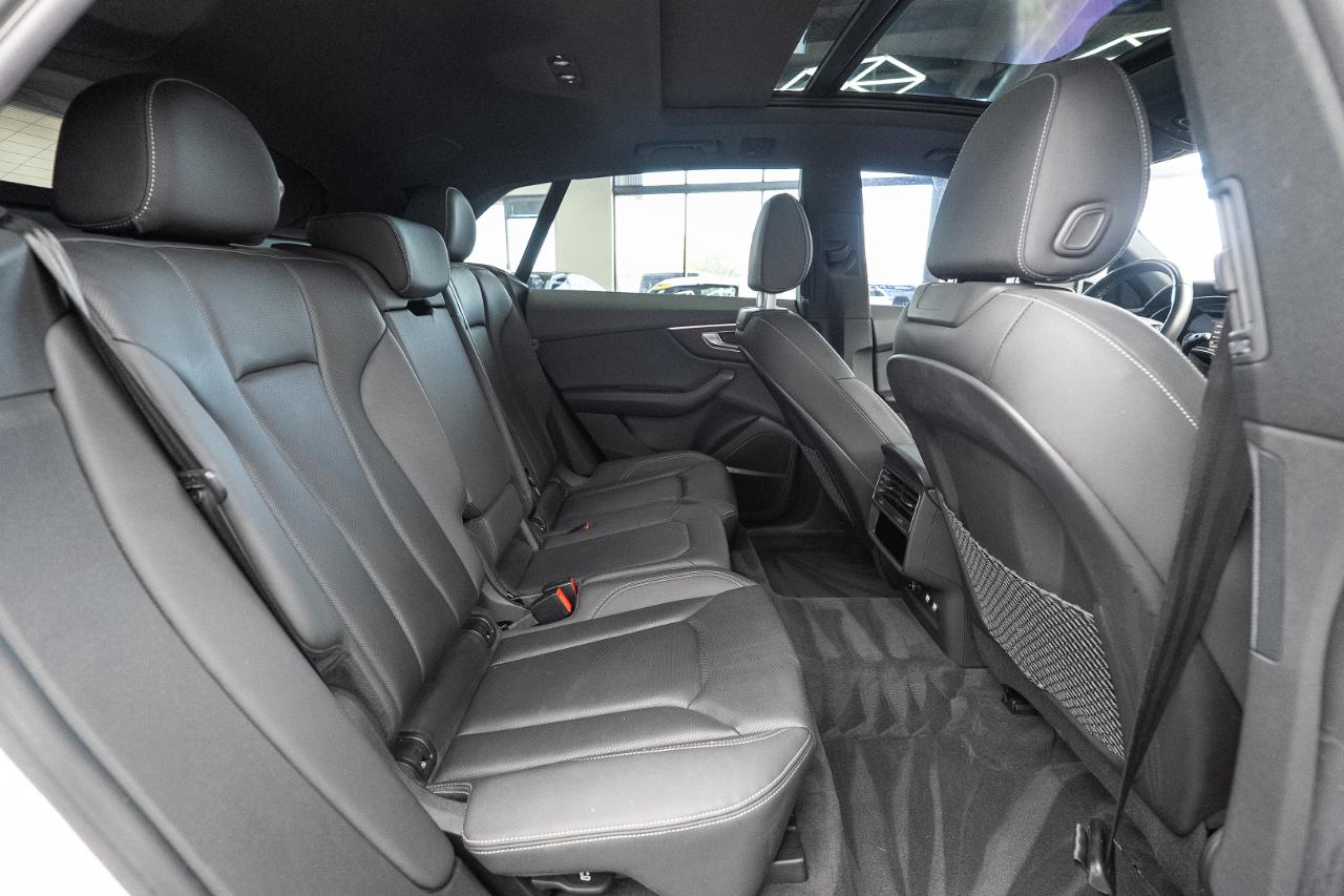 Audi Q8 photo 15