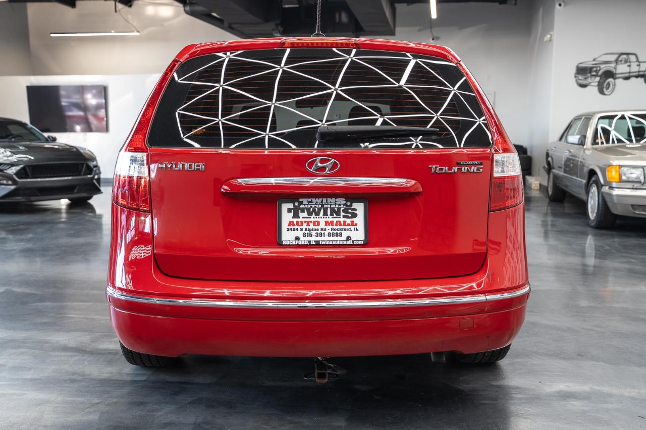 Hyundai Elantra photo 5