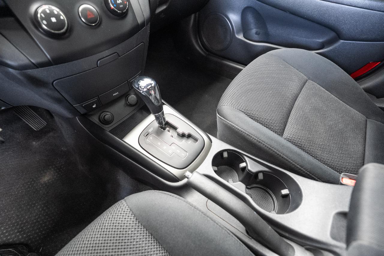 Hyundai Elantra photo 17
