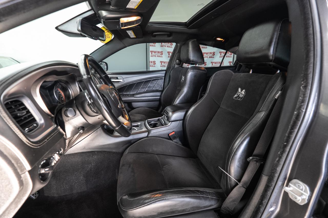 Dodge Charger photo 12