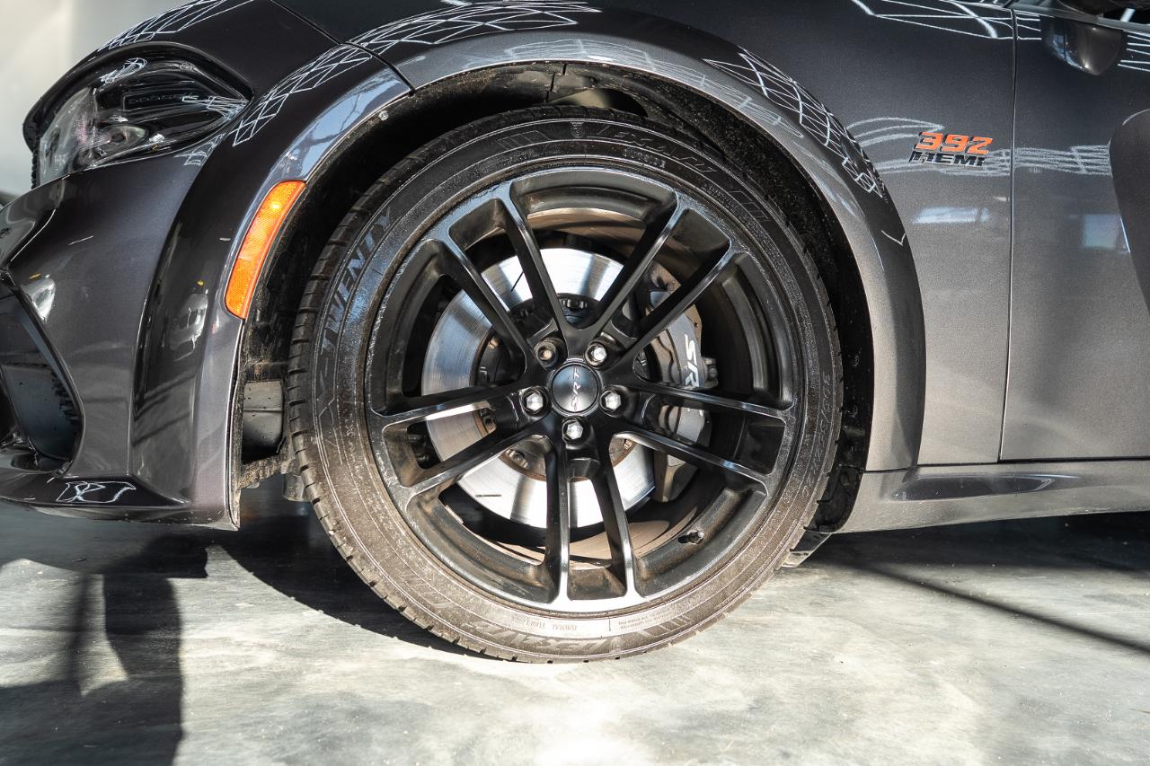 Dodge Charger photo 23
