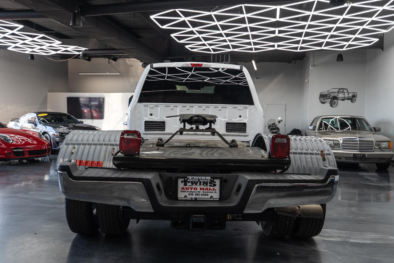 Ford F-350 Chassis Cab  2022