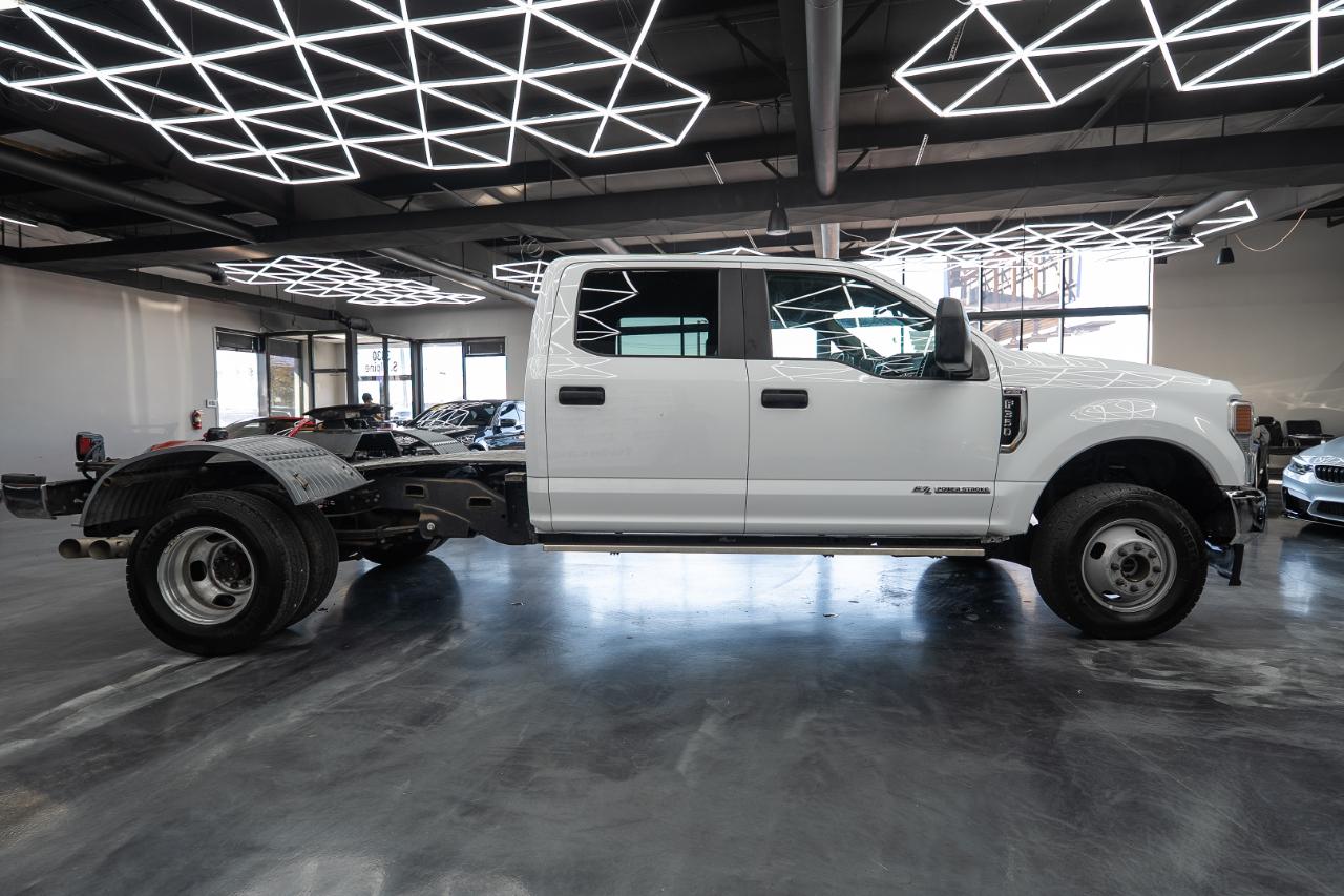 Ford F-350 Chassis Cab  2022
