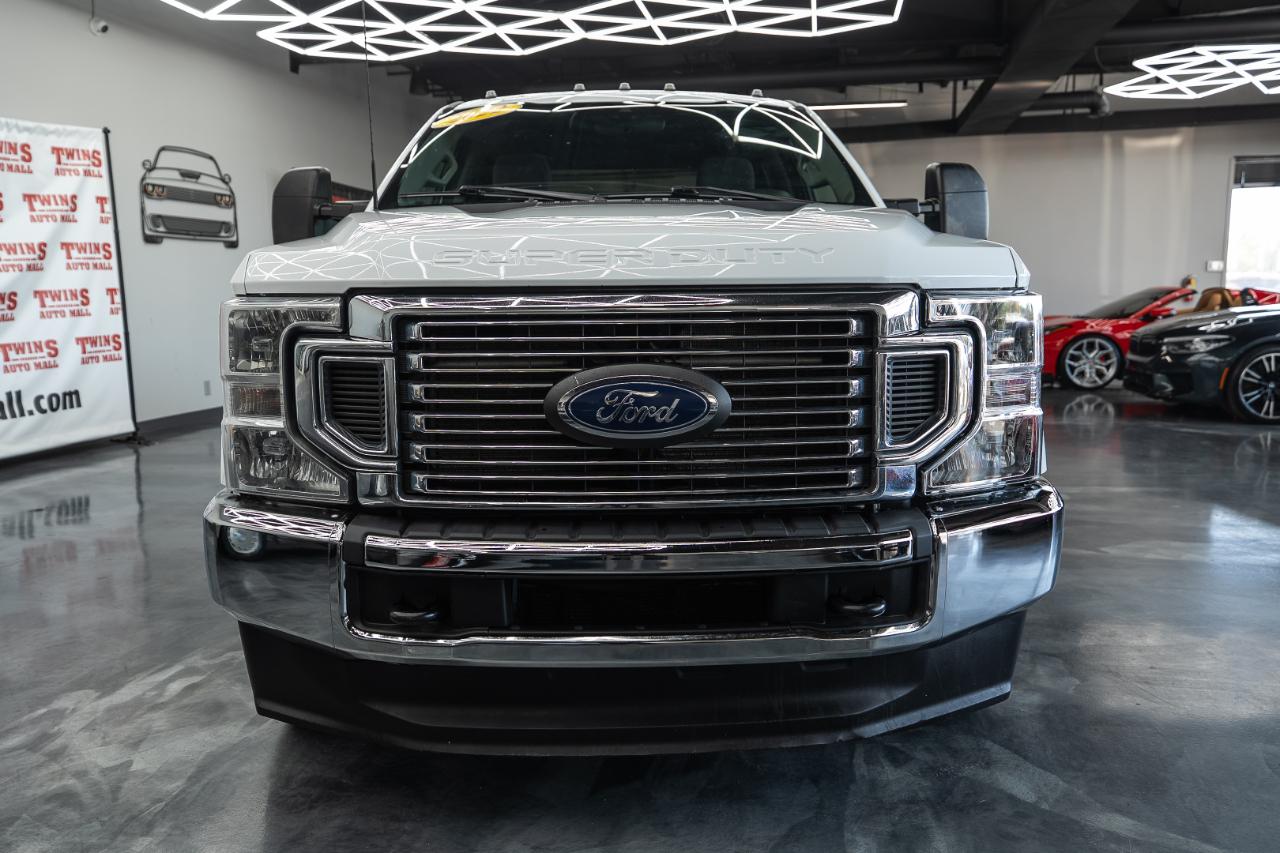 Ford F-350 Chassis Cab  2022
