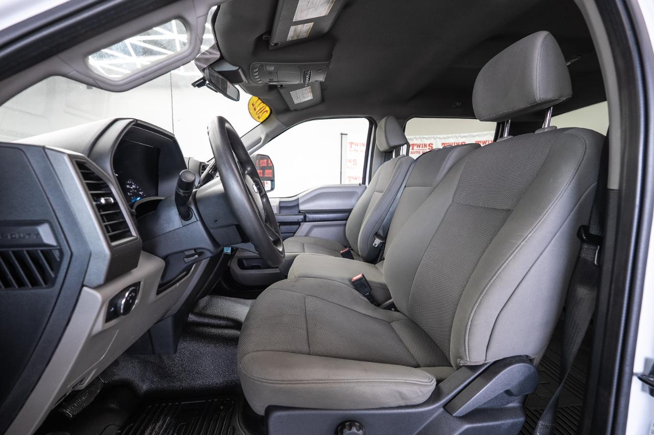 Ford F-350 Chassis Cab  2022