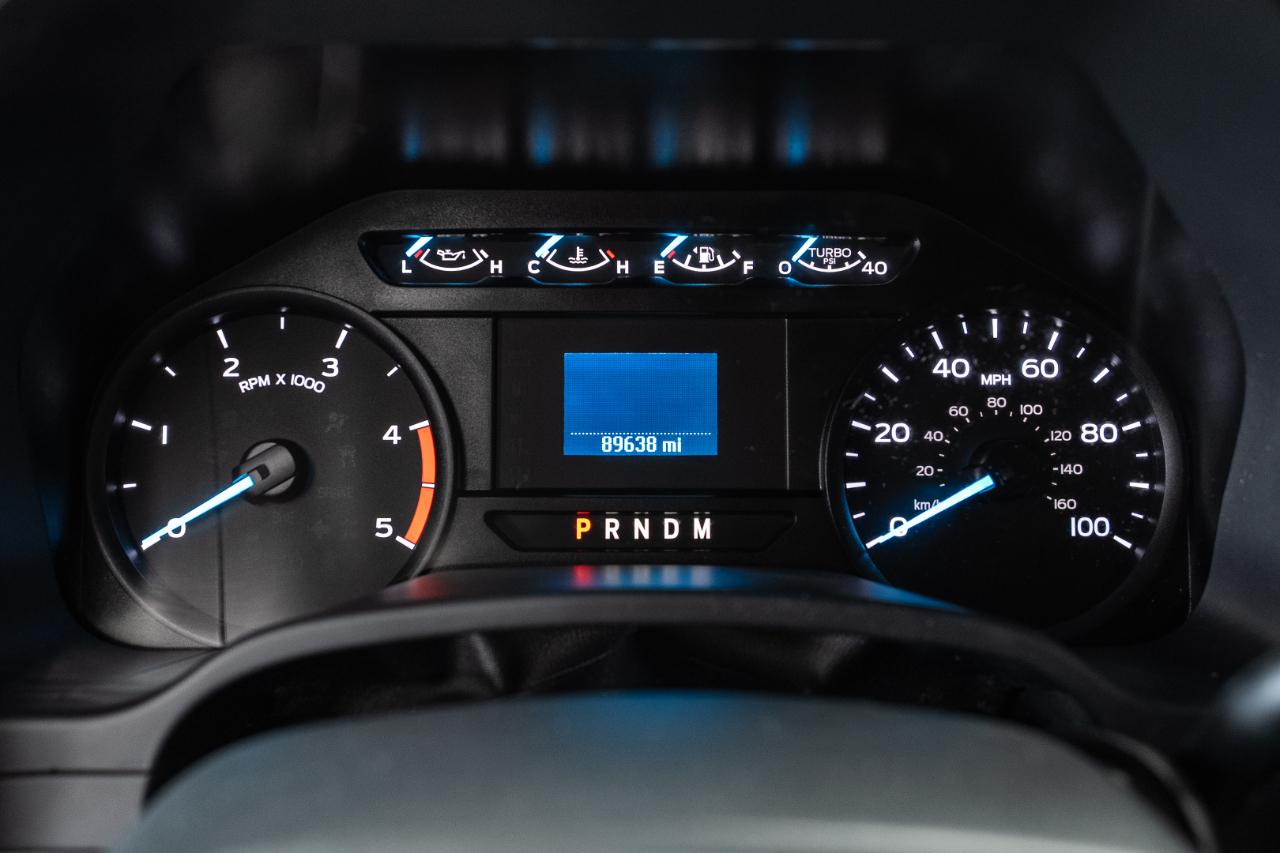 Ford F-350 Chassis Cab  2022