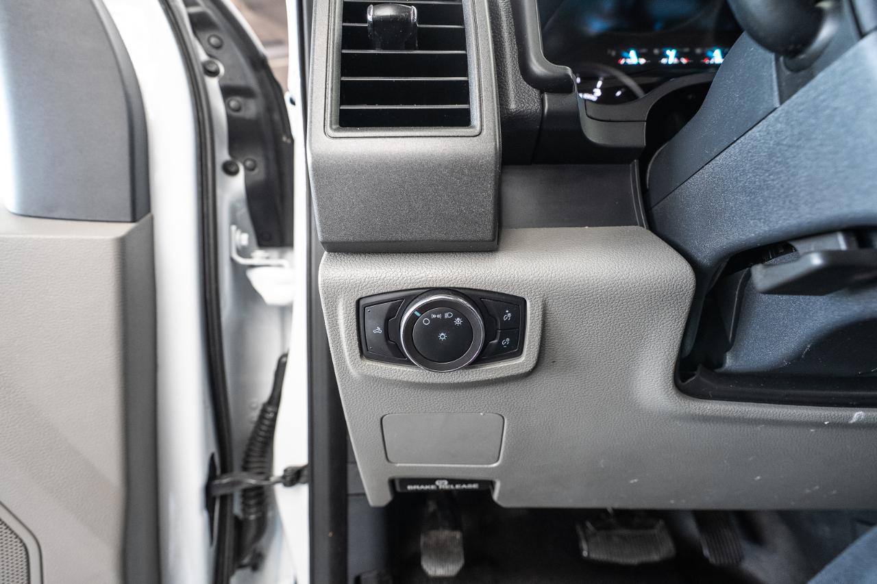 Ford F-350 Chassis Cab  2022