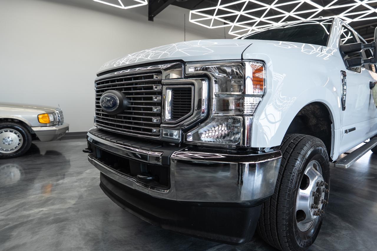 Ford F-350 Chassis Cab  2022