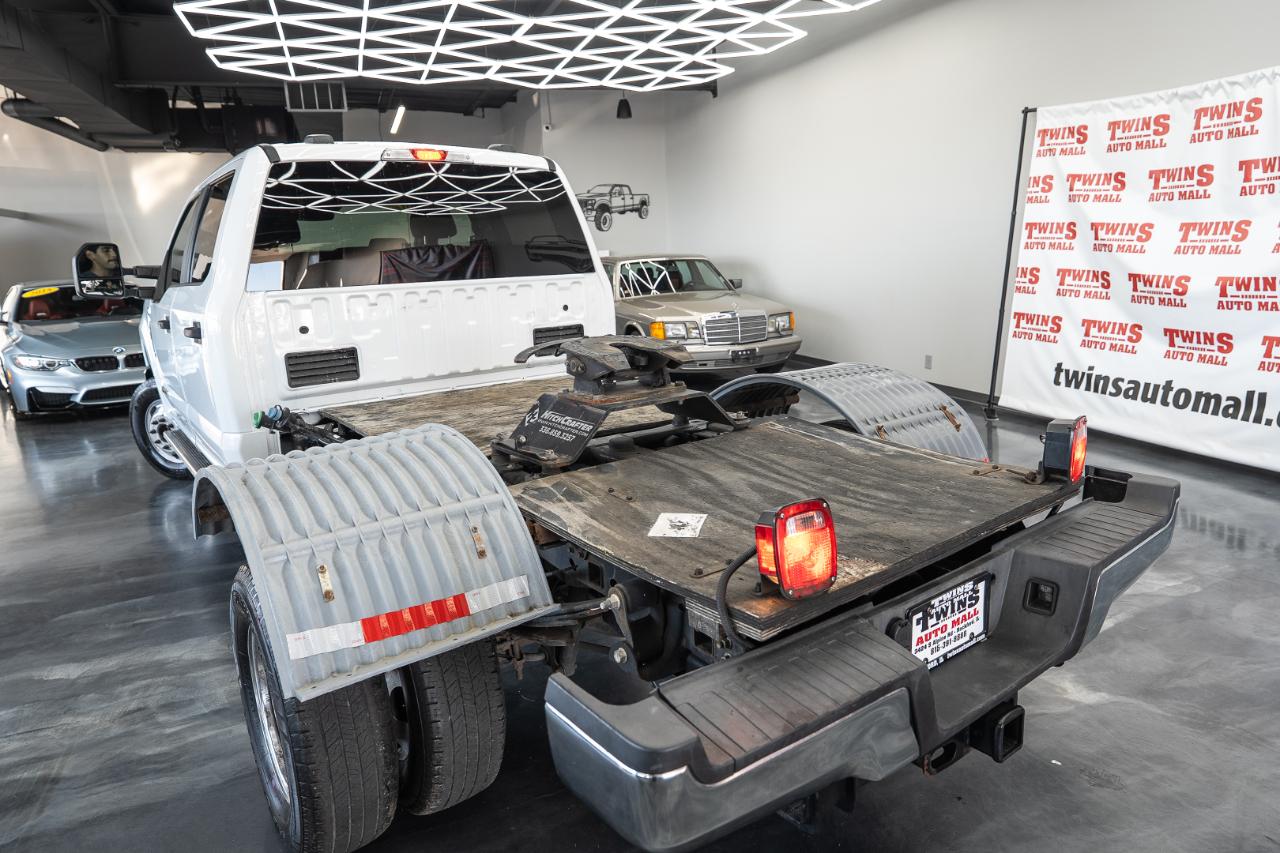 Ford F-350 Chassis Cab  2022
