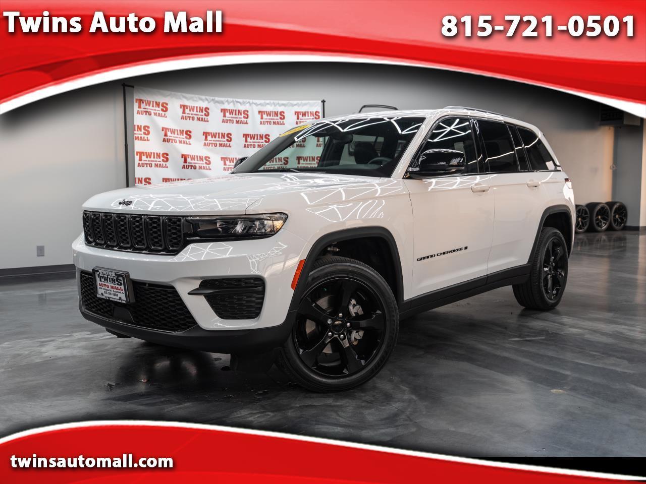 2023 Jeep Grand Cherokee Laredo 4WD